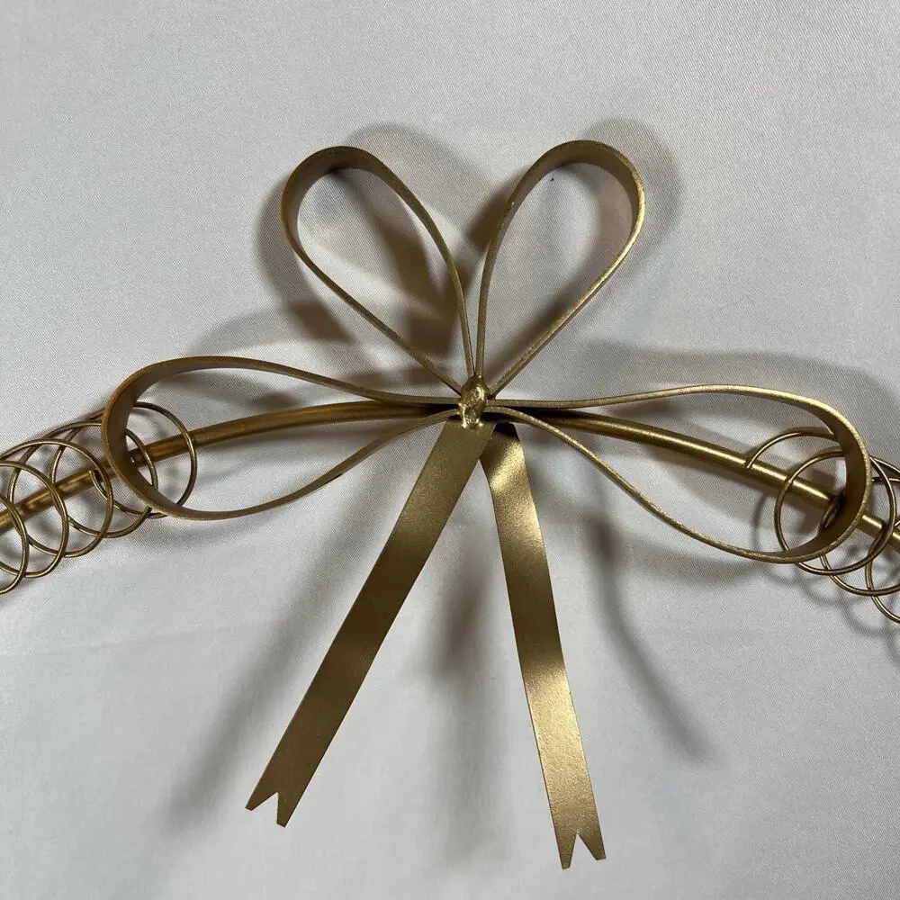 Vintage Large 18” Gold Wreath w/ Bow Holiday Card Holder Metal Wreath Christmas